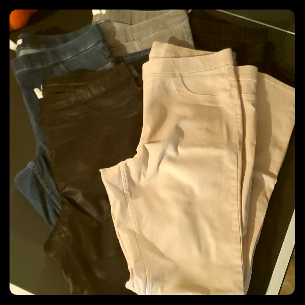 Sold! 5 pairs of H&M jeggings